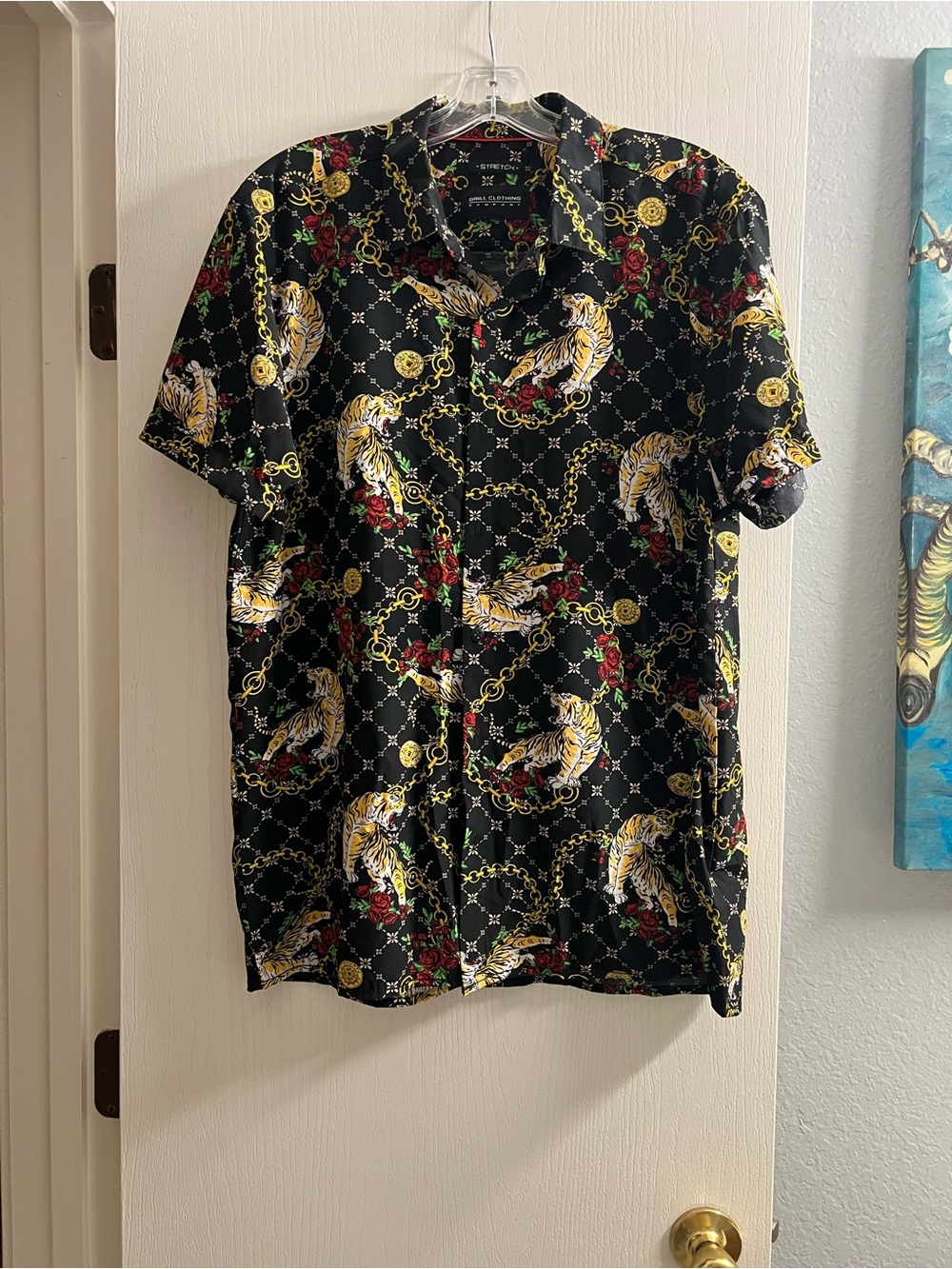 Casual Black Button-Down Shirt with Tiger & Chain Print
